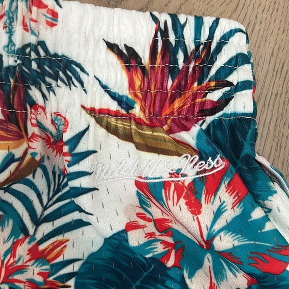 Mitchell & Ness Celtics Tropical Print Basketball Shorts - Picture 9 of 11